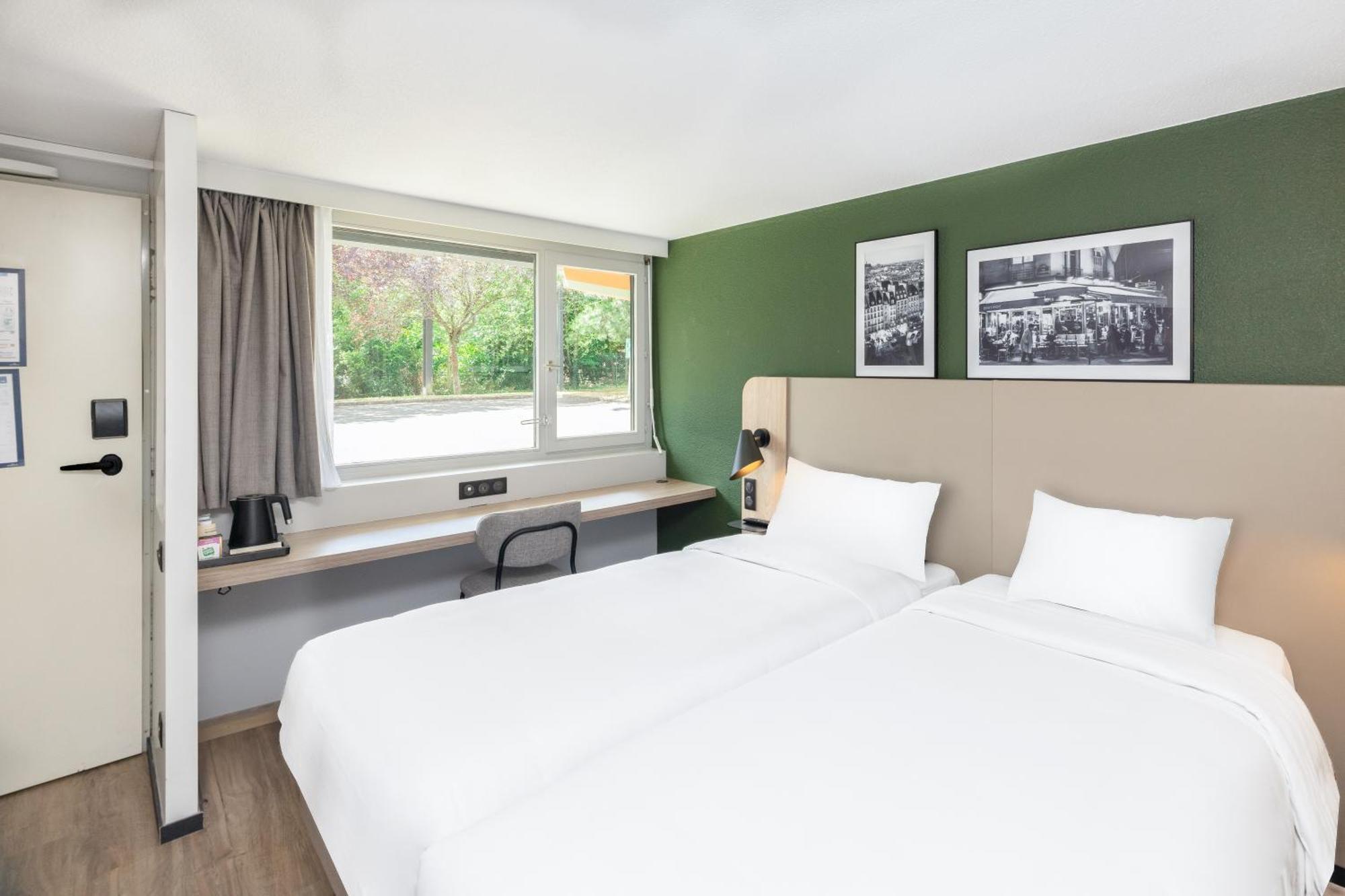 Hotel Campanile Bordeaux Est - Artigues Esterno foto
